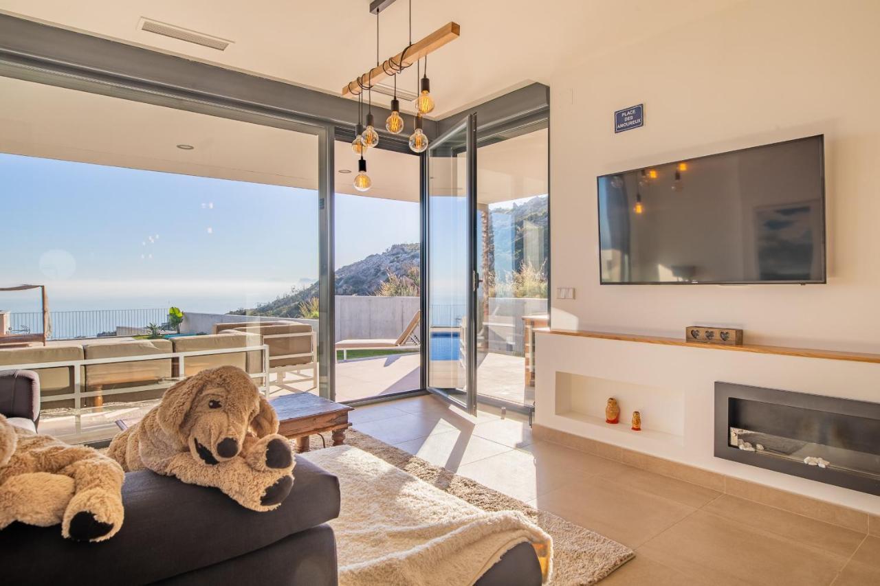 2260-Luxury Villa With Private Pool And Seaview Манилва Экстерьер фото