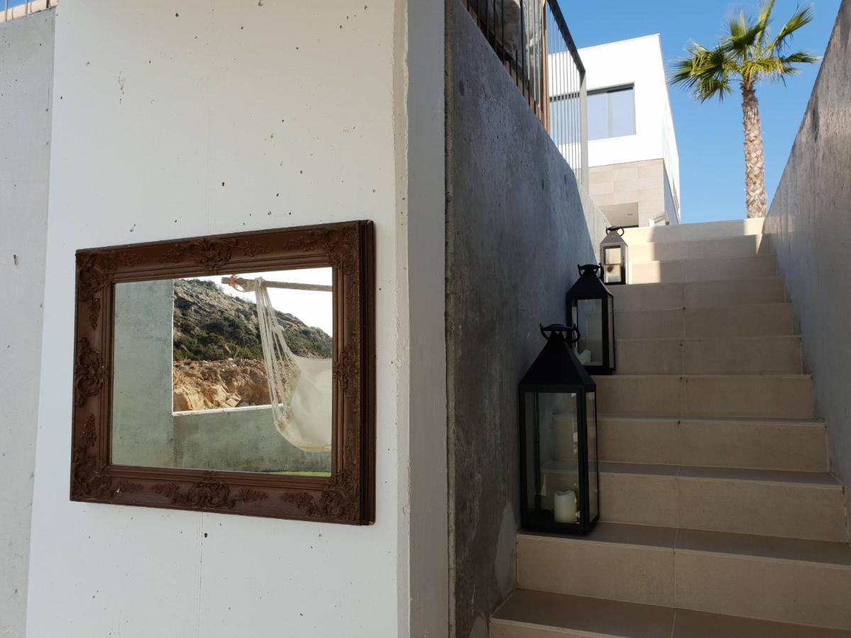 2260-Luxury Villa With Private Pool And Seaview Манилва Экстерьер фото