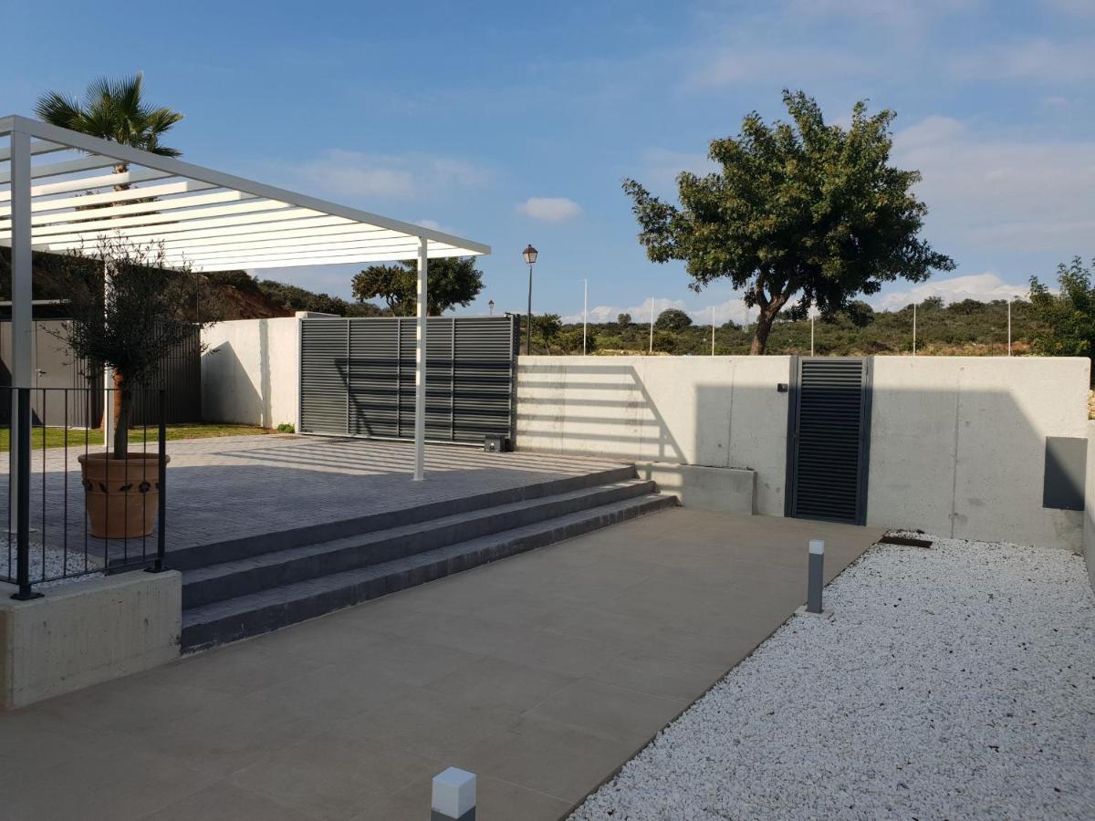 2260-Luxury Villa With Private Pool And Seaview Манилва Экстерьер фото